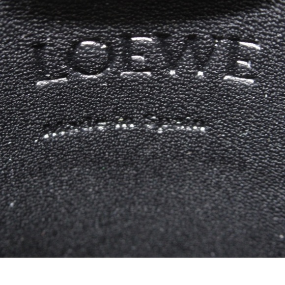 Loewe Elephant Pocket Pouch in leather with strap Crossbody bag - Picture 11 of 12